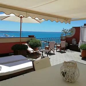 Appartamento Attico In, Chiavari